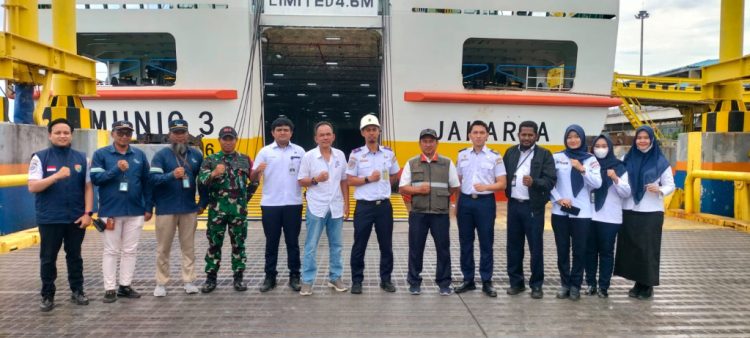 KMP Munic III Lakukan Uji Coba Sandar di Pelabuhan Penyeberangan ASDP Bakauheni