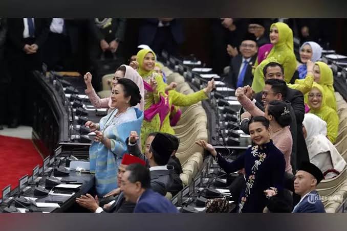DPR dan Pemerintahan Prabowo-Gibran Dorong Pembangunan dengan Semangat Kebahagiaan