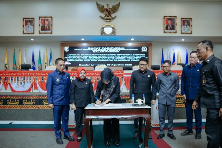 Solo Bergolak, Lampung Tetap Kondusif: Riuh Demo Redupkan Sorotan Piala AFF Putri