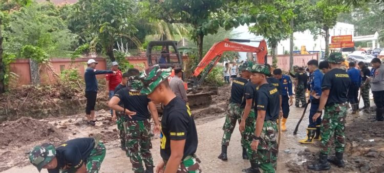Pemulihan Akses Jalan Wisata Pesawaran Usai Erosi Hebat: Sinergi TNI, Polri, dan Pemerintah Tegakkan Keamanan dan Kelancaran