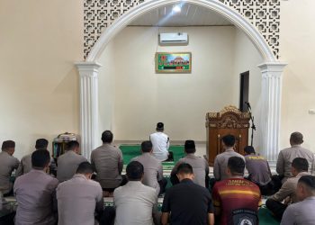 Kapolres Lampung Selatan Pimpin Sholat Ghaib, Panjatkan Doa untuk Korban Kerusuhan dan Kedamaian Negeri