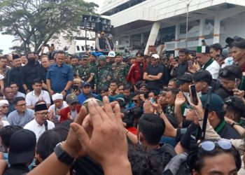 Mahasiswa dan Masyarakat Lampung Gelar Aksi Damai, Sampaikan 13 Tuntutan Strategis ke DPRD