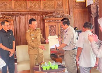 BPN Pringsewu Serahkan Puluhan Sertifikat Aset Pemda, Tingkatkan Kepastian Hukum dan Tata Kelola Aset