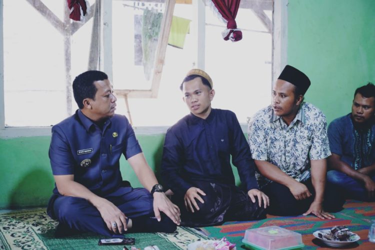 Bupati Pringsewu Salurkan Bantuan untuk Keluarga ABK Korban Kapal Tenggelam