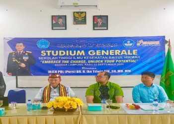 STIKes Baitul Hikmah Perkuat Wawasan Mahasiswa Melalui Studium Generale “Embrace The Change, Unlock Your Potential”