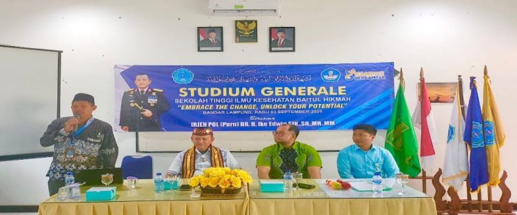 STIKes Baitul Hikmah Perkuat Wawasan Mahasiswa Melalui Studium Generale “Embrace The Change, Unlock Your Potential”