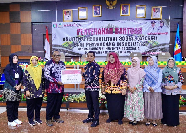 Haru di Pringsewu, 90 Penyandang Disabilitas Terima Bantuan ATENSI Senilai Rp151 Juta dari Kemensos