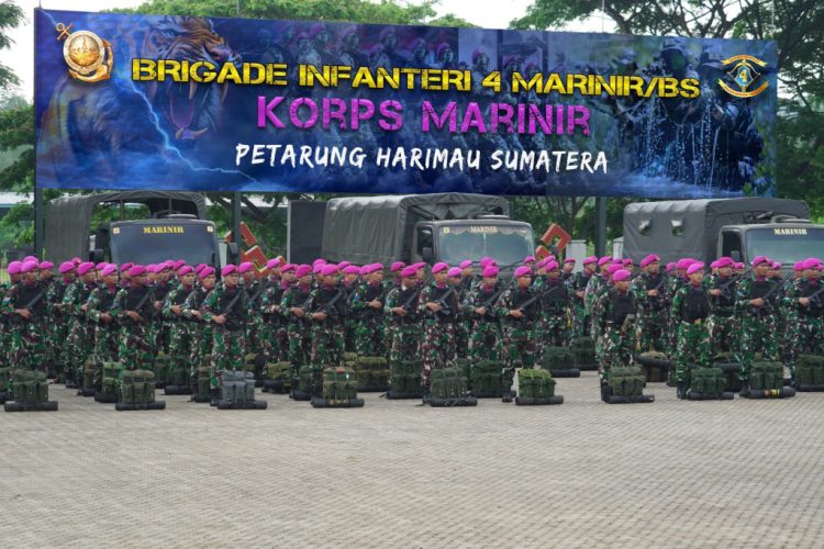Siap Sambut HUT ke-80 TNI, Danbrigif 4 Marinir/BS Pimpin Apel Kesiapan Personel dan Material dengan Semangat Juang