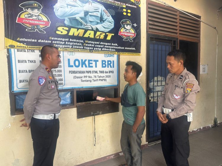 Tak Ada Jalur Khusus! Samsat Lampung Selatan Bongkar Dugaan “Orang Dalam” dan Palsukan Identitas Pajak