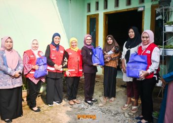 Bupati Nanda Salurkan 723 Paket Beras untuk Keluarga Balita Stunting, Wujudkan Komitmen Gizi di HUT ke-80 PMI