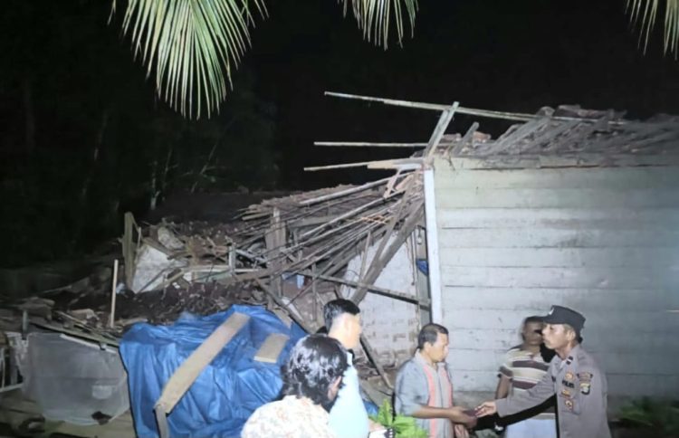 Gempa Magnitudo 4,5 Guncang Tanggamus: Polsek Semaka Gerak Cepat Identifikasi Dampak Rumah Warga