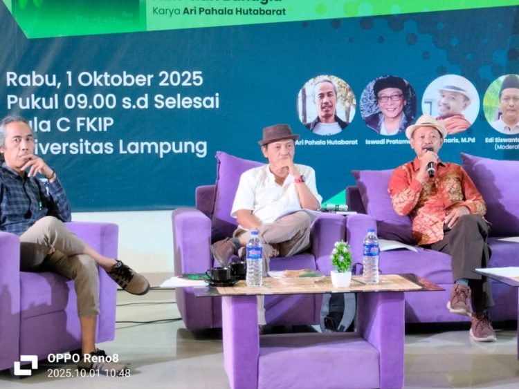 Diskusi Buku “Hari-Hari Bahagia” Ungkap Rahasia Puisi Ari Pahala: Munaris Sebut Klimaks Penyair Ada di Diksi dan Warna