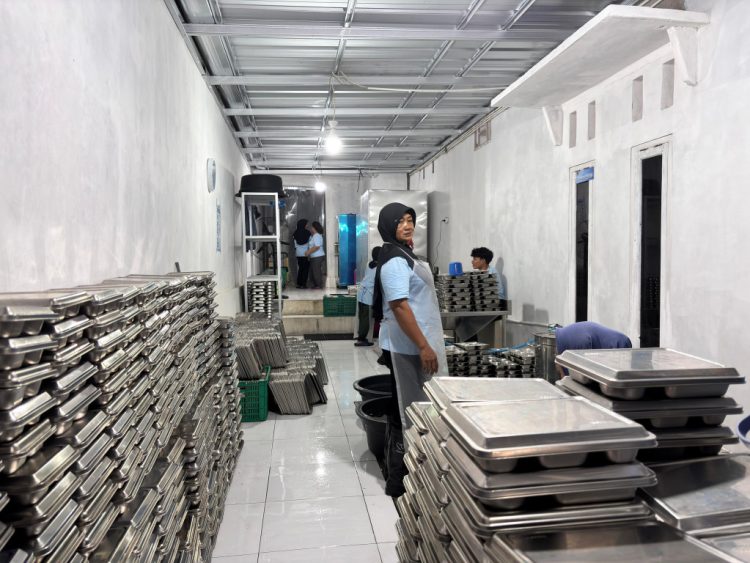 Bupati Tanggamus Sidak Dapur SPPG, Pastikan Program MBG Aman dan Berkualitas untuk Masyarakat