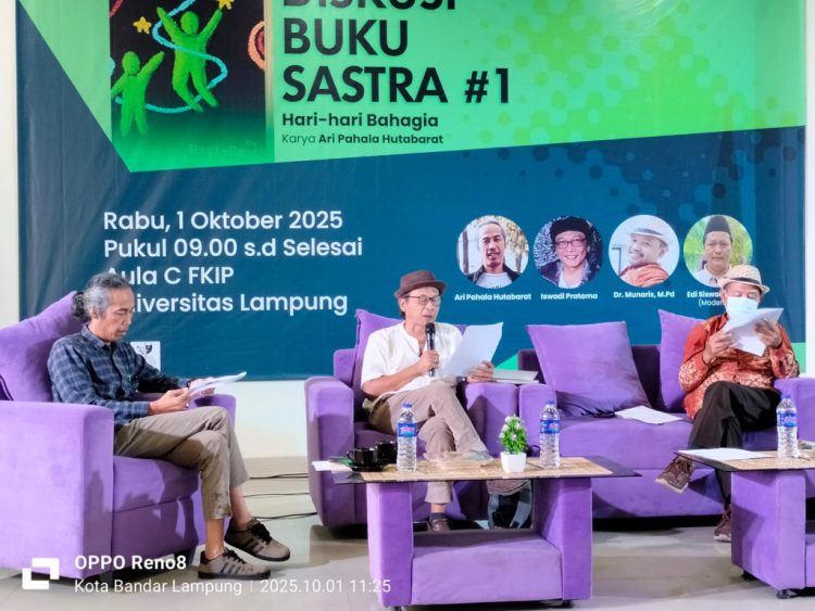 Diskusi Buku Puisi Ari Pahala Hutabarat: Iswadi Pratama Bongkar “Mitos Kebahagiaan” dalam Karya “Hari-Hari Bahagia
