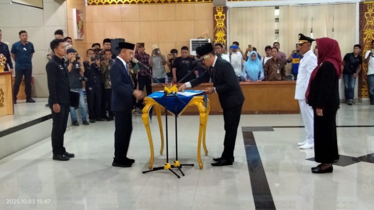 Wakil Bupati Lampung Utara Lantik 122 Pejabat Eselon 3 dan 4, Strategi Penyegaran Birokrasi untuk Pelayanan Publik