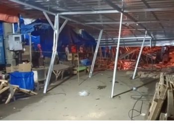 Malam Mencekam di Pasar Dekon Kotabumi: Bongkar Ex. Cinema Berujung Petaka, Belasan Lapak Hancur Diterjang Puing
