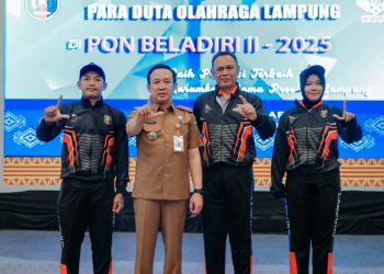 Sekdaprov Lampung Marindo Kurniawan Lepas 80 Atlet Kontingen Bela Diri II PON 2025, Targetkan Prestasi Gemilang di Kudus