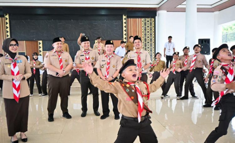 Ketua Mabicab Nanda Indira Resmi Lepas 86 Peserta Kwarcab Pesawaran Menuju Jambore Daerah VII