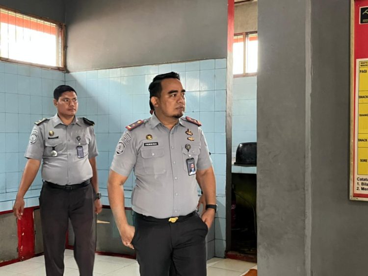 Kalapas Dharmasraya Tinjau Area Dapur, Tata Ulang Fasilitas untuk Tingkatkan Efisiensi dan Kebersihan