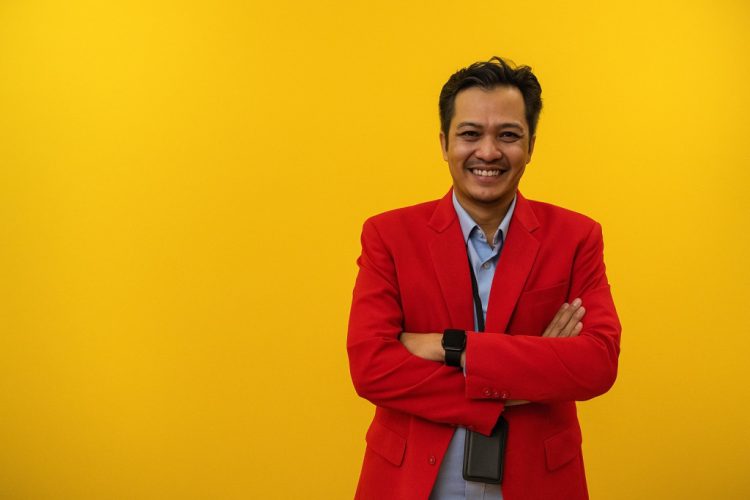 Ketika Bahasa Menjadi Senjata: Muhammad Alfariezie dan Gaya Kritik Imajistik-Sosial Politik di Bandar Lampung