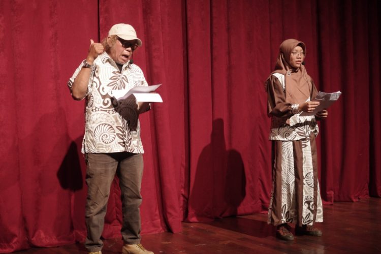 Isbedy dan Dzafira Menghipnotis Penonton Sebelum Thomas Amirico Tutup Pekan Kebudayaan Daerah Lampung