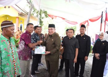 Bupati Tanggamus Serahkan Alsintan ke 50 Kelompok Tani, Langkah Nyata Wujudkan Swasembada Pangan