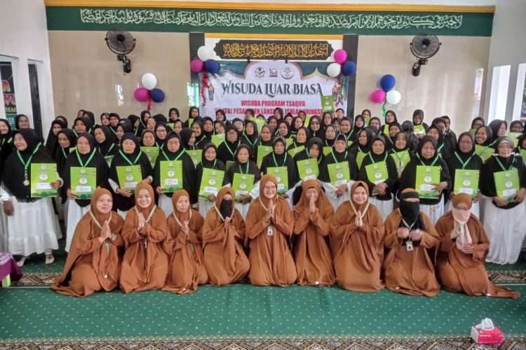 Merencanakan Husnul Khatimah: 109 Santri Lansia Al-Ishlah Pringsewu Wisuda, Belajar Seni Menyambut Kematian dengan Tenang