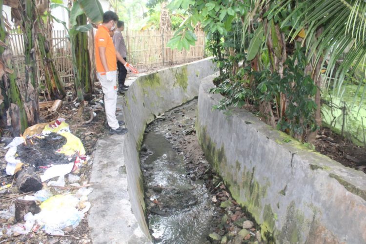Tragis, Lansia 84 Tahun Ditemukan Tewas Terjatuh di Selokan Saat Gerimis di Pringsewu