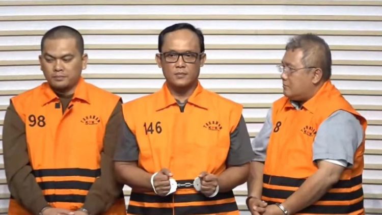 Benang Kusut Korupsi Lampung Tengah: Mengapa Tiga Bupati Tumbang dalam Pola yang Sama?