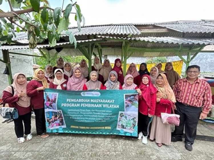 Poltekkes Tanjungkarang Dorong Kesehatan dan Ekonomi Warga Bernung