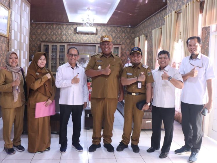 Plt Bupati Lampung Tengah Sambut Survei Pembangunan Kampung Nelayan Merah Putih