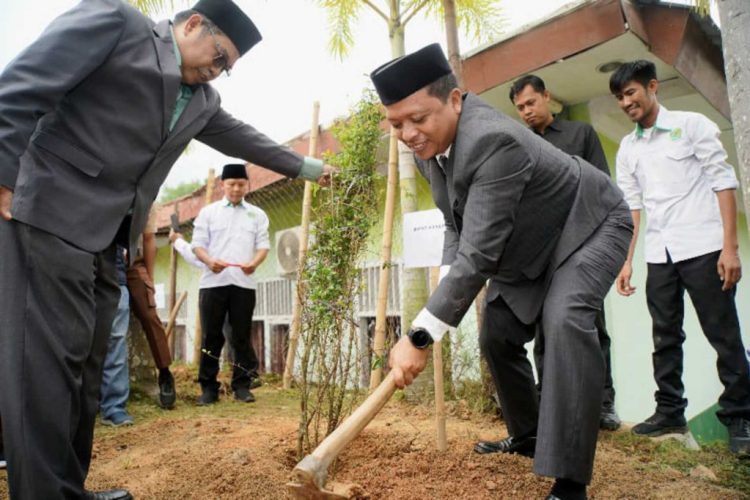 Bupati Pringsewu Pimpin Upacara HAB Kemenag ke-80