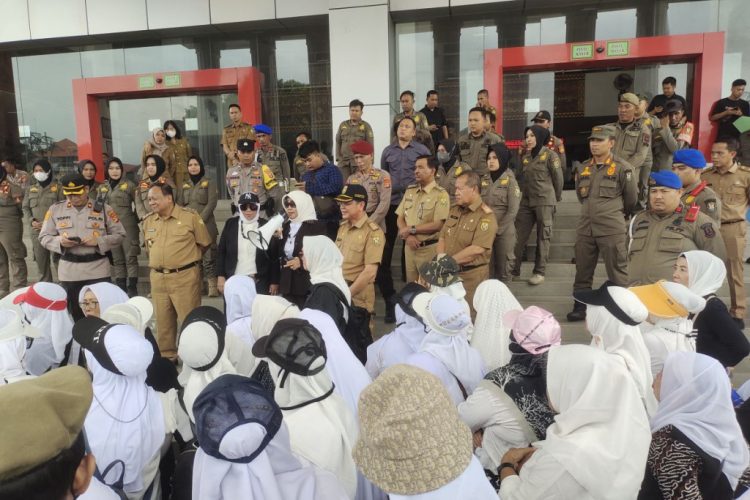 Dari Dana Pensiun Guru hingga Nasib Siswa SMA Siger, Siapa Bertanggung Jawab?
