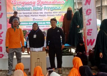 Sedekah Akbar Pringsewu Jadi Momentum Berbagi untuk Guru Ngaji dan Penjaga Makam