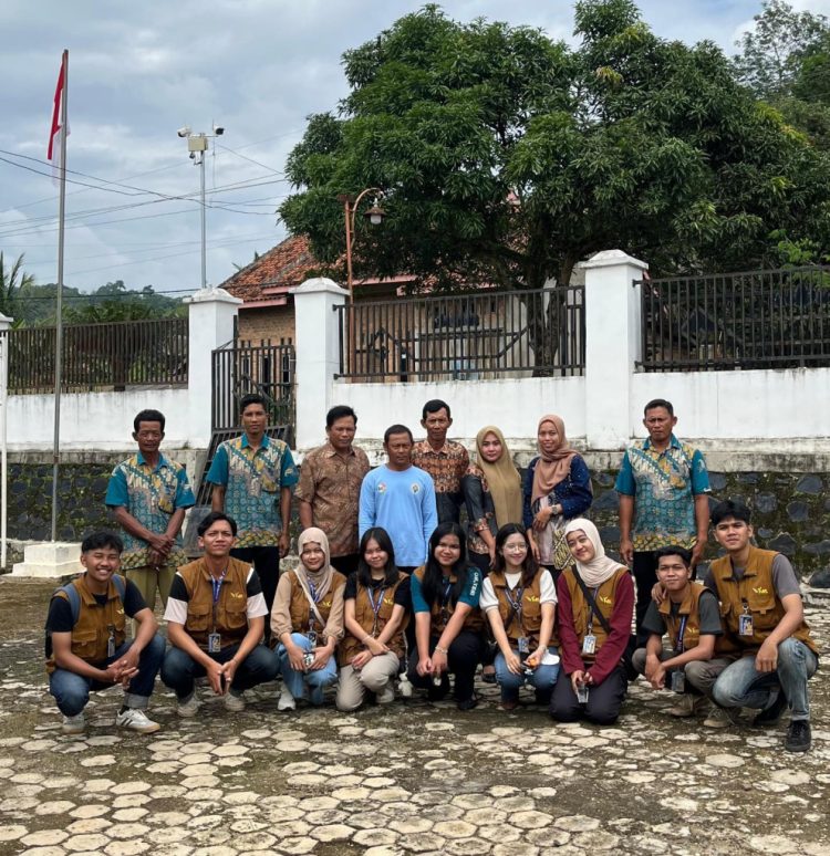 ITERA Dorong Transparansi Publik melalui Website Desa Pekurun Selatan