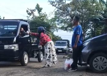 Berbagi di Bulan Suci, Kepedulian untuk Pekerja Harian Menguat