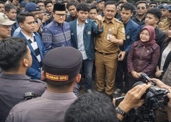 Aksi Mahasiswa Soroti Legalitas Sekolah Penerima Hibah Pemkot