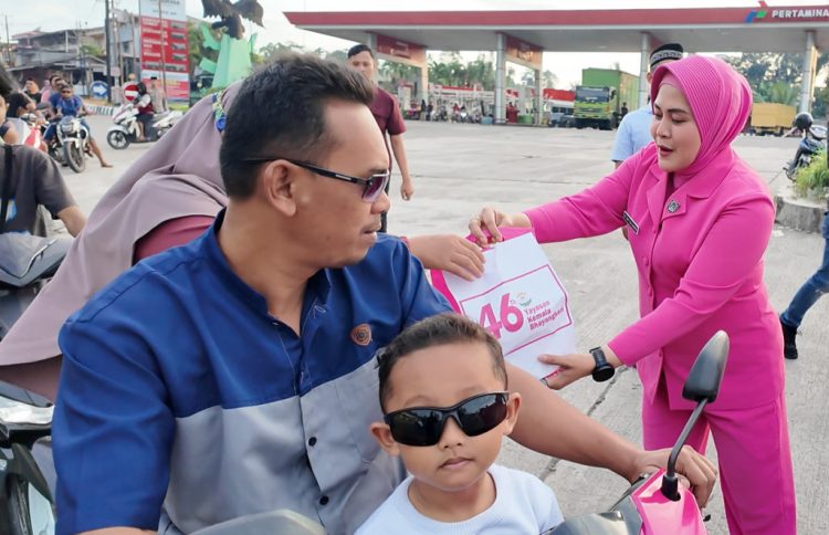 Sore Ramadan di Bakauheni, Bhayangkari Lampung Selatan Tebar Kebersamaan