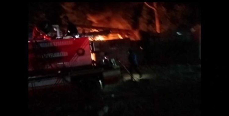 Gudang BBM Ilegal di Permukiman Warga Terbakar, Aparat Diminta Usut Tuntas