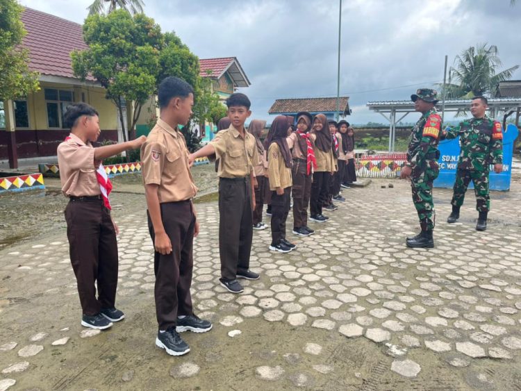 TMMD Latih PBB Siswa SDN 8 Way Khilau, Tanamkan Disiplin dan Nasionalisme