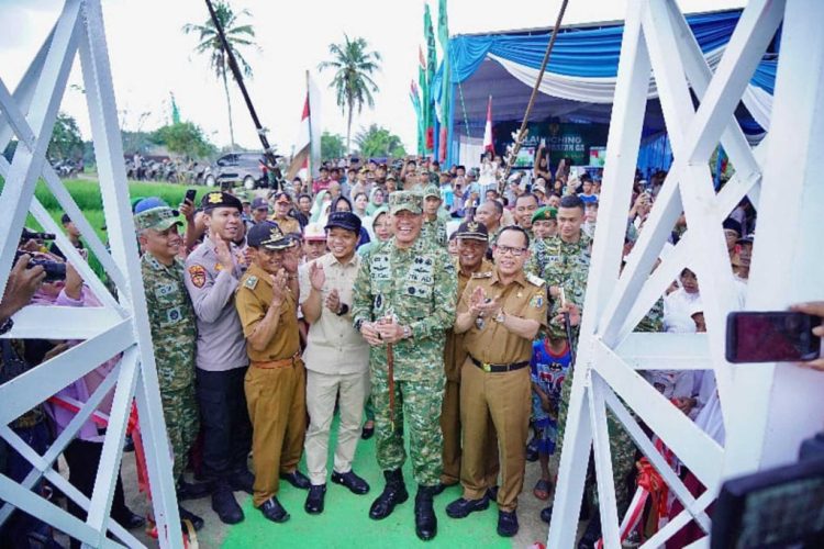 Program 200 Jembatan Garuda TNI AD Hadir di Pringsewu, Pangdam Radin Inten Turun Langsung