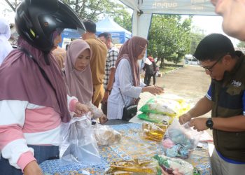 Gerakan Pangan Murah Digelar di Polsek Kalianda, Warga Bisa Beli Sembako Murah