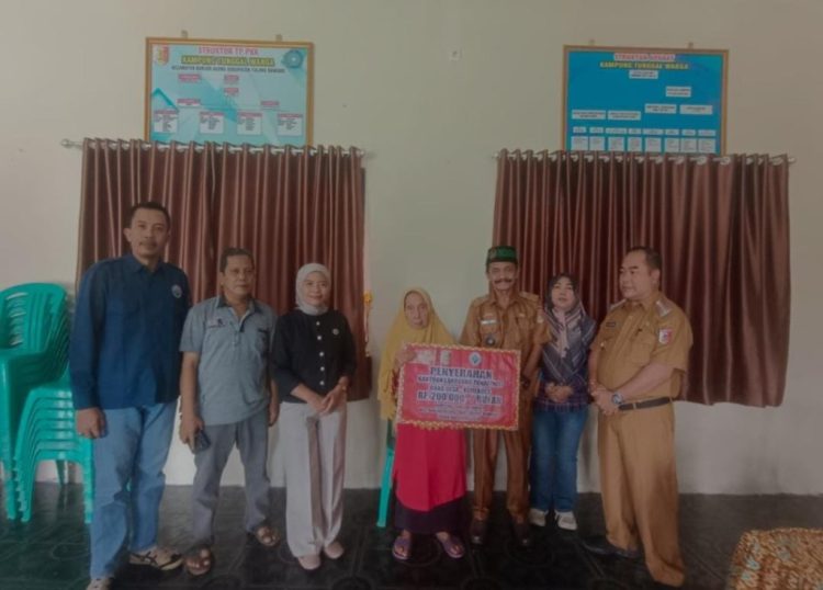 Pemerintah Kampung Tunggal Warga Bagikan BLT Dana Desa untuk Periode Tiga Bulan