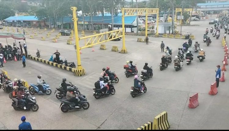 Arus Balik H+2 Membludak, 128 Ribu Penumpang Menyeberang ke Jawa