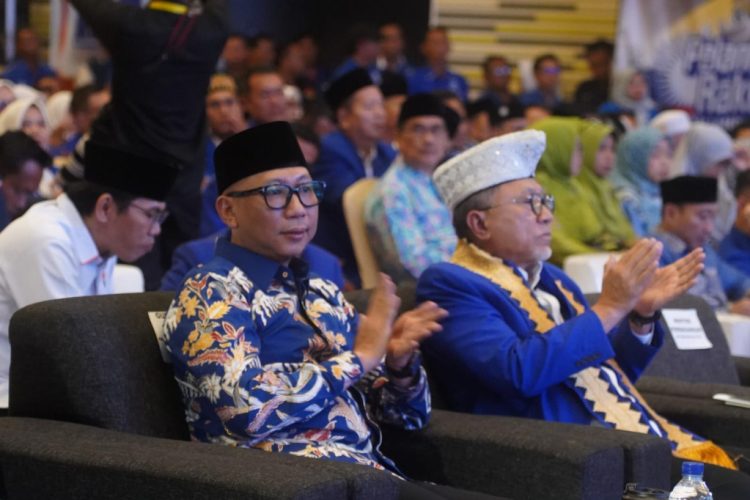 Hadiri Pelantikan PAN, Gubernur Tekankan Peran Parpol Dukung Sektor Pertanian