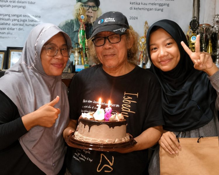 Ucapan Mengalir Deras, Isbedy Stiawan ZS Rayakan Ulang Tahun ke-68