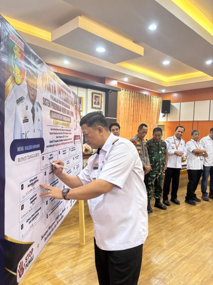 Pakta Integritas SPMB 2026 Ditandatangani, Pemkab Tanggamus Nyatakan Perang terhadap Gratifikasi