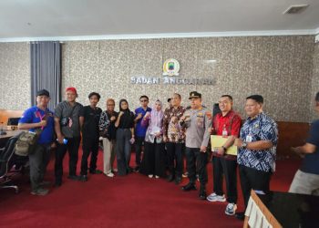Audiensi di DPRD, GARUDA Minta Evaluasi PT Oasis Wood Industri Jika Ditemukan Pelanggaran