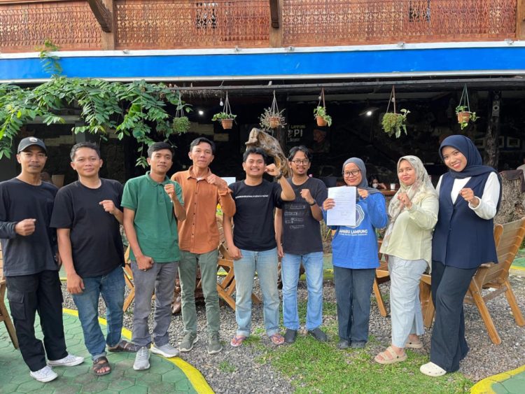 Tuti Nurkhomariyah Resmi Gantikan Derri Nugraha Pimpin Serikat Pekerja Media Lampung