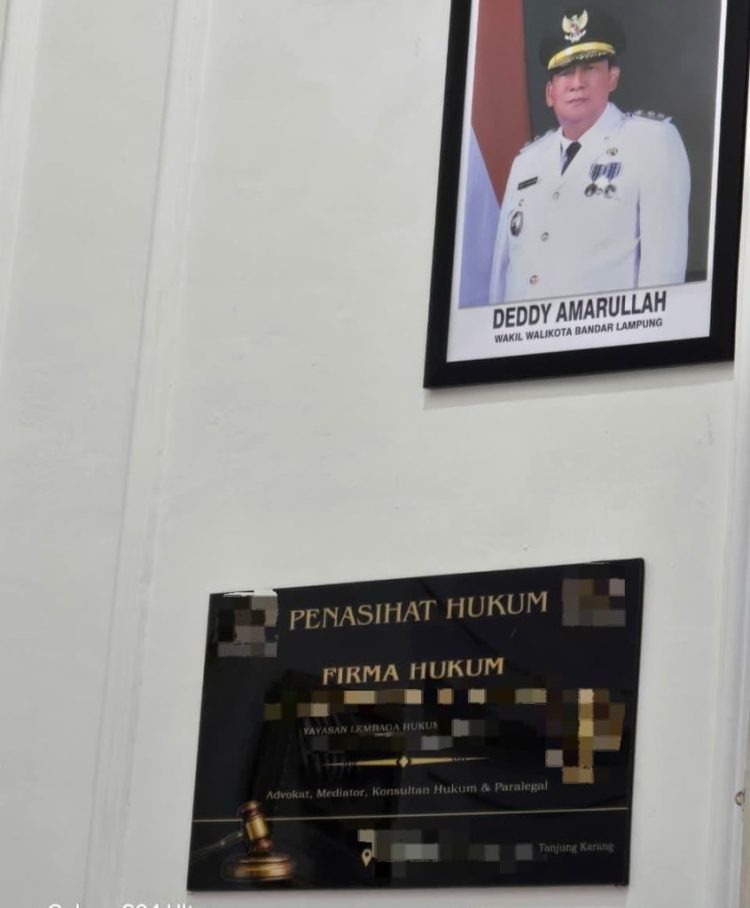 Plang Penasihat Hukum Terpasang di Seluruh Sekolah Negeri, LSM PRO RAKYAT Desak Transparansi Pemkot Bandar Lampung